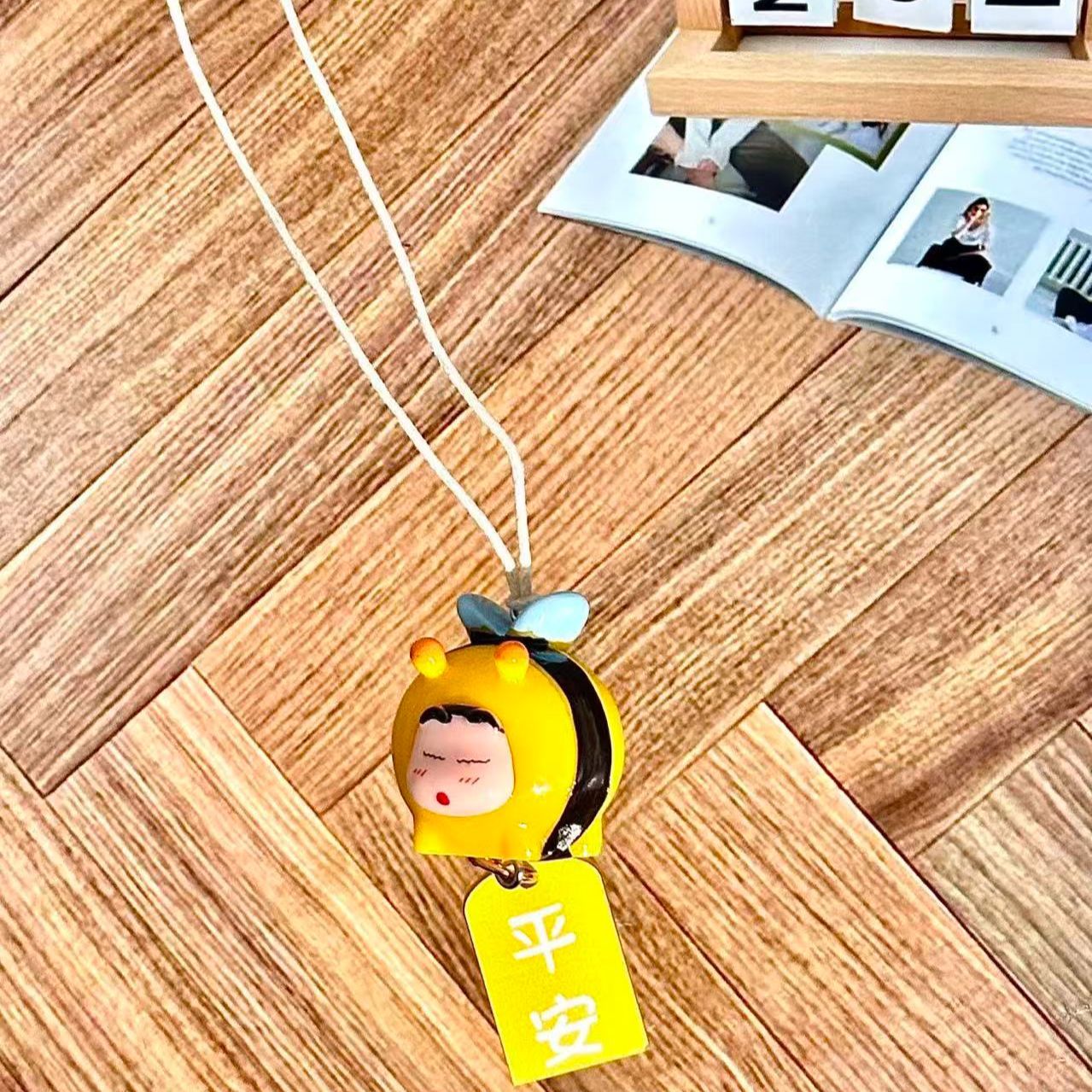 Crayon Shin-chan Bee Cosplay F - Car Accessories Parts 评论和价格